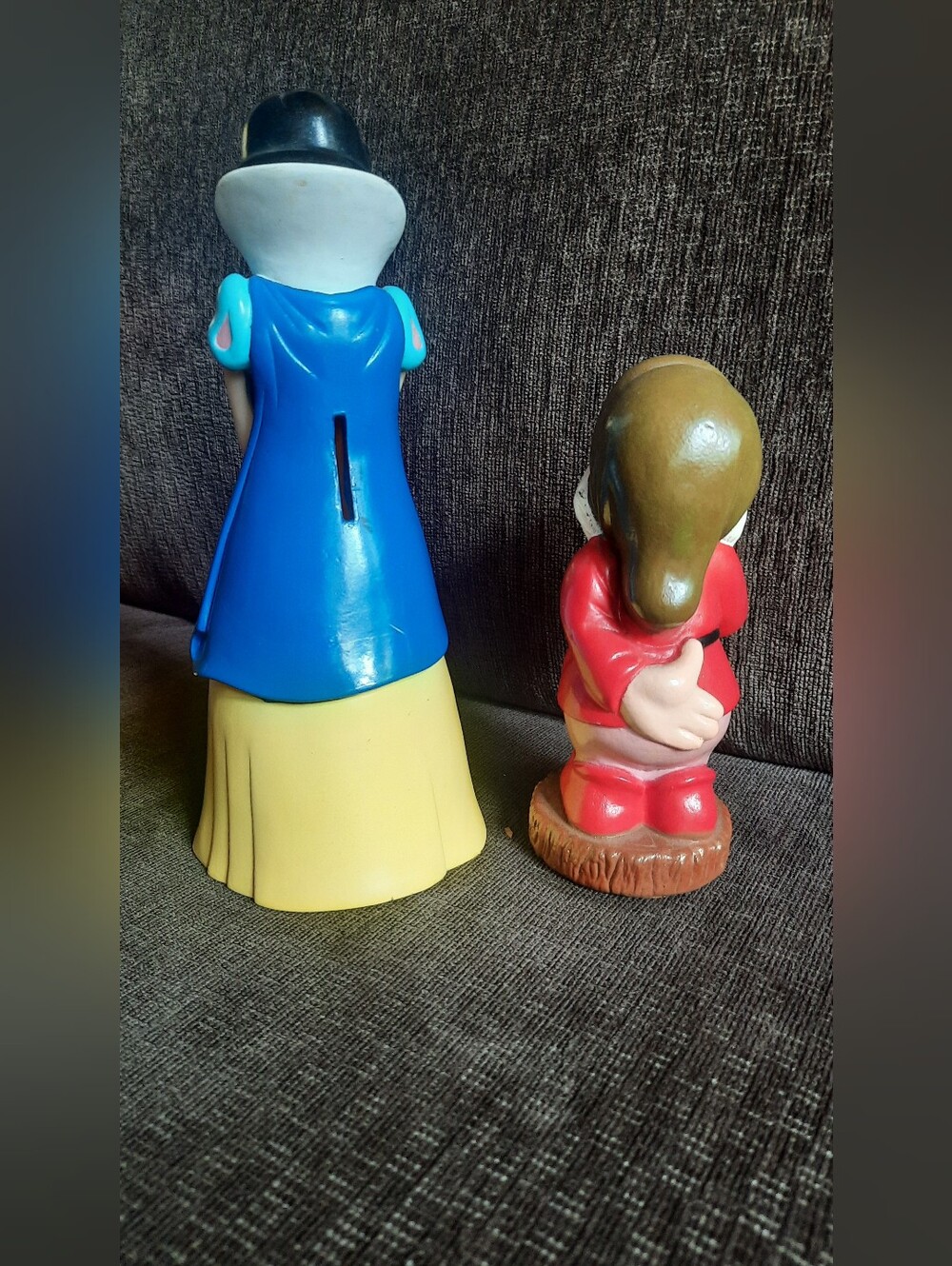 Vintage Disney Snow White Bank and Seven Dwarfs Rubber Vinyl Figures - Picture 9 of 10